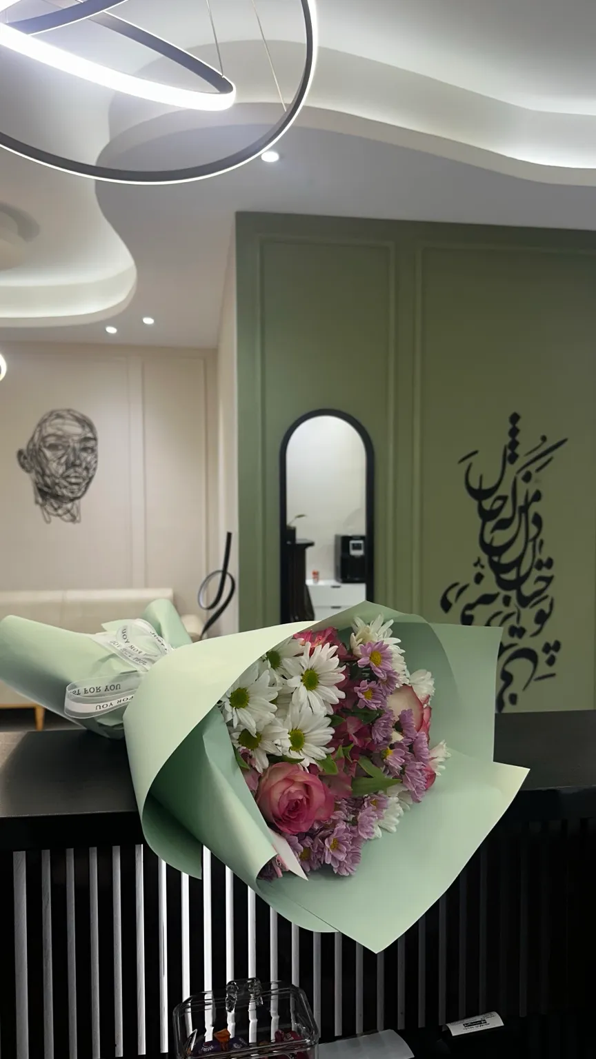 راهرو و فضای کلینیک برای تشخیص مشکلات زیبایی