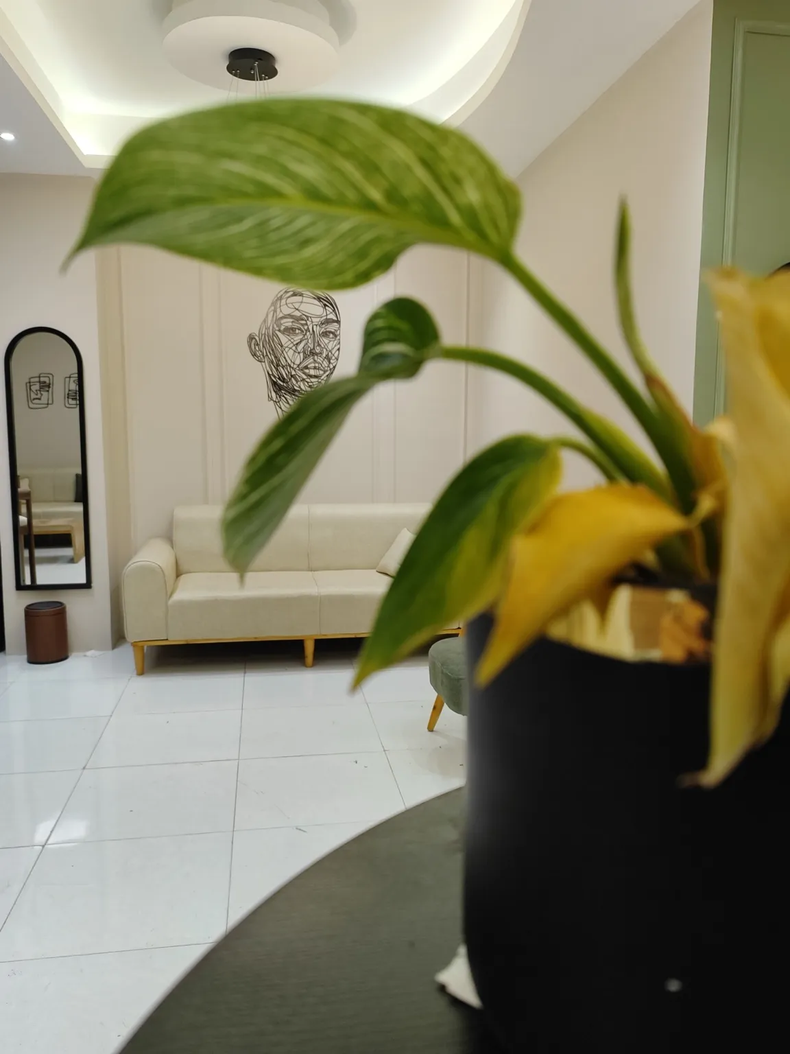 فضای انتظار کلینیک برای صفحه مشکلات زیبایی